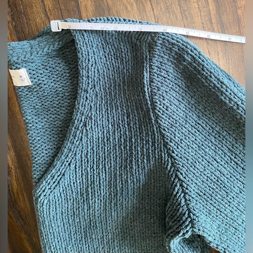 Abercrombie & Fitch Soft A&F Collection Teal V-Neck Knit Sweater, Size M - Picture 7 of 8